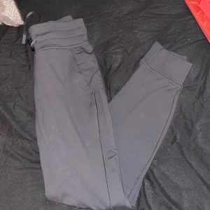 Ready to Rulu jogger size 0